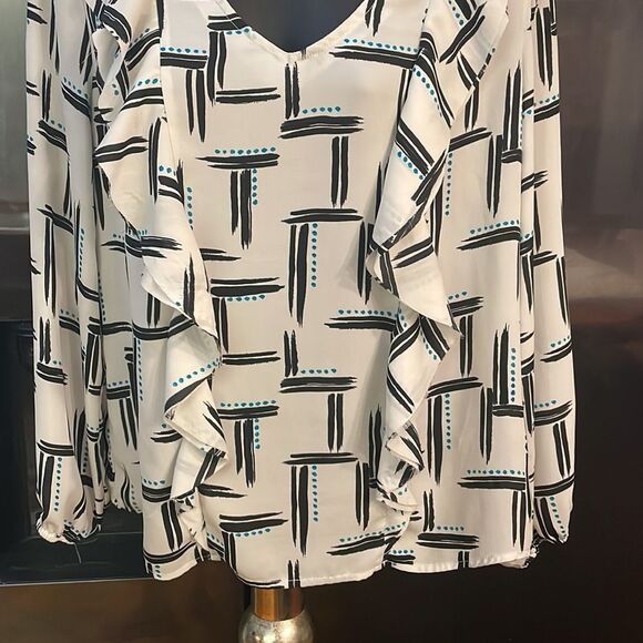 Small Cato black/white long sleeve v-neck geometric stripe lantern sleeve blouse - Picture 6 of 12